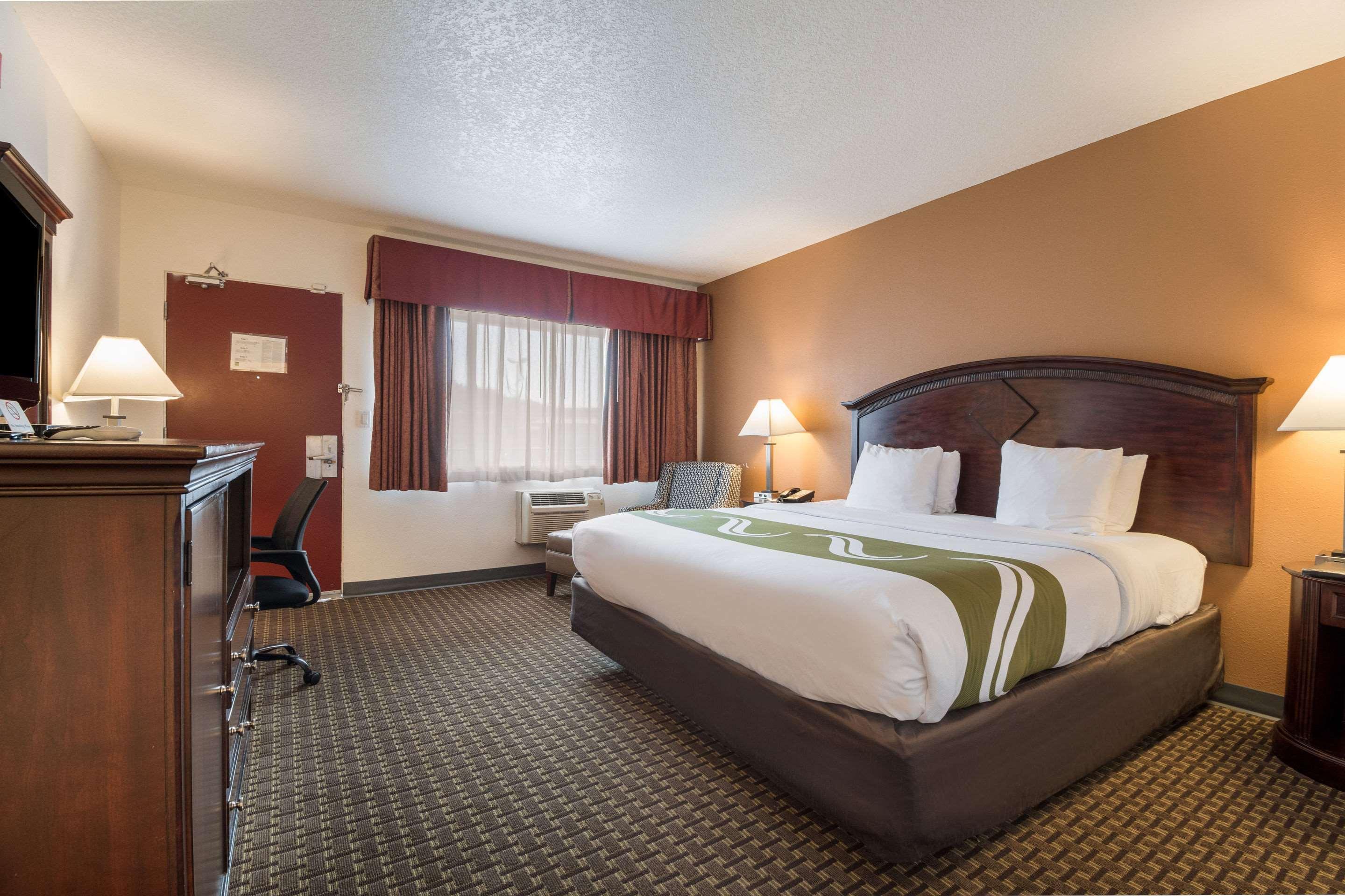 Quality Inn & Suites Airport Portland Ngoại thất bức ảnh