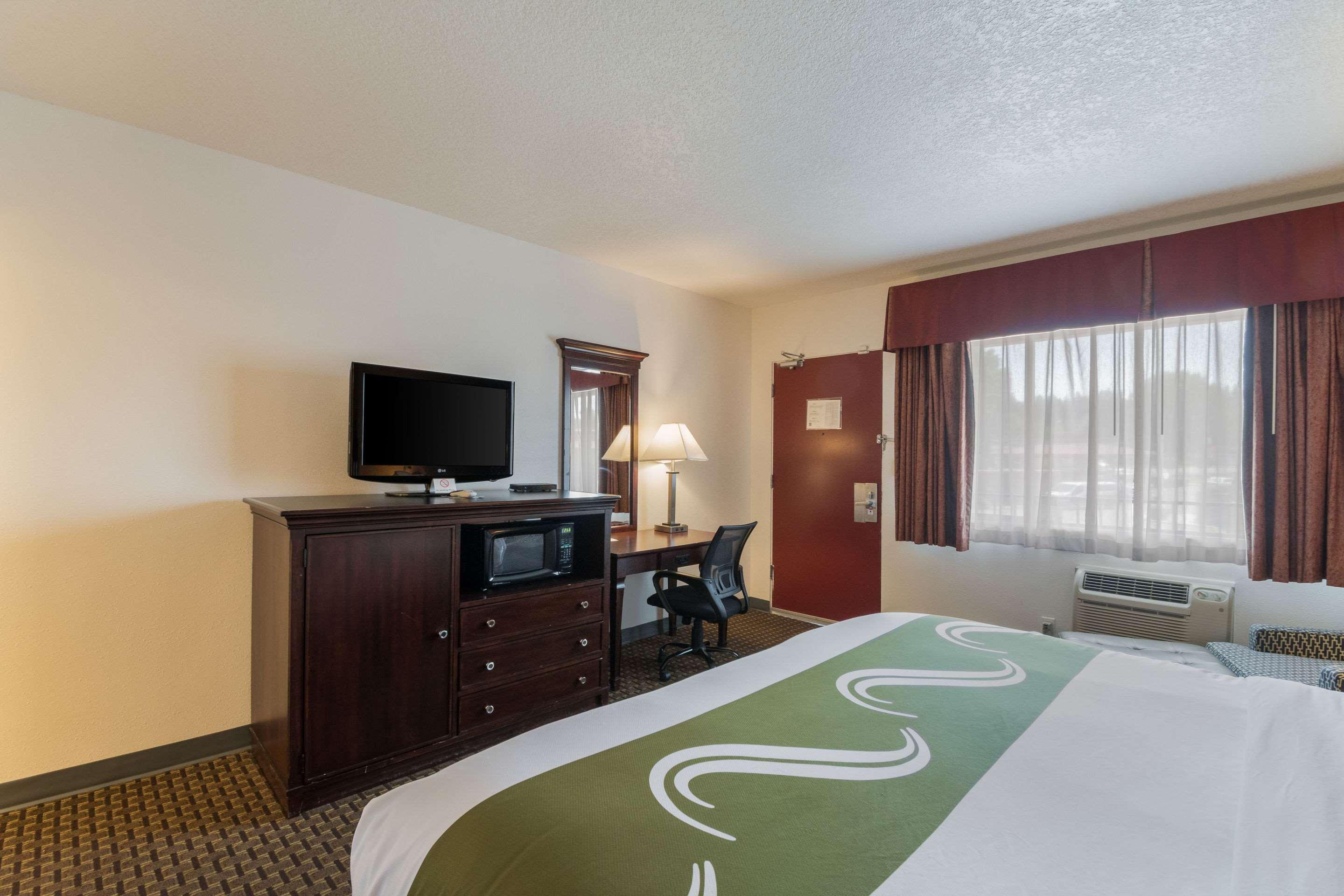 Quality Inn & Suites Airport Portland Ngoại thất bức ảnh