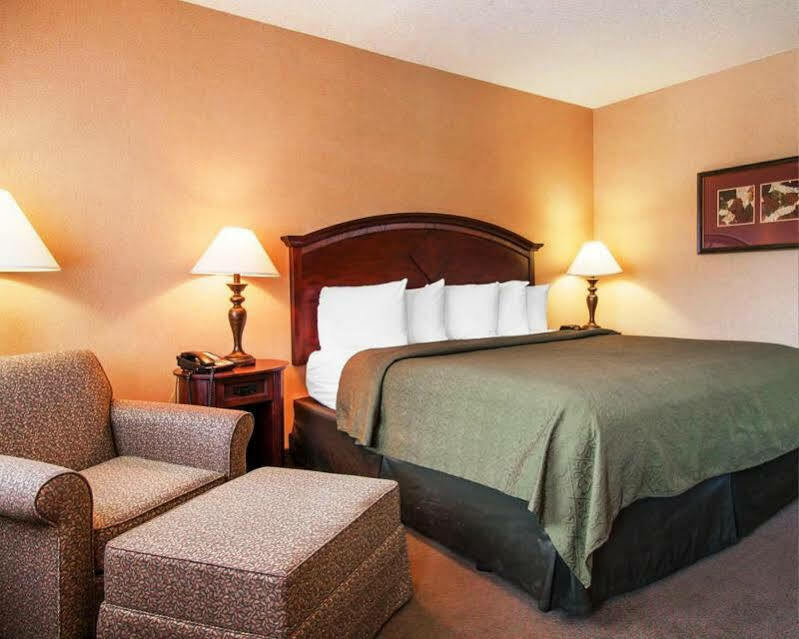 Quality Inn & Suites Airport Portland Ngoại thất bức ảnh